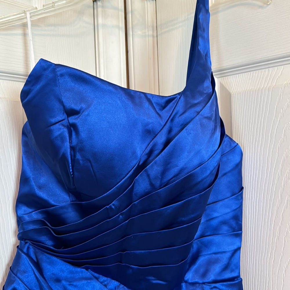 *NWOT long royal blue evening gown - Picture 3 of 8